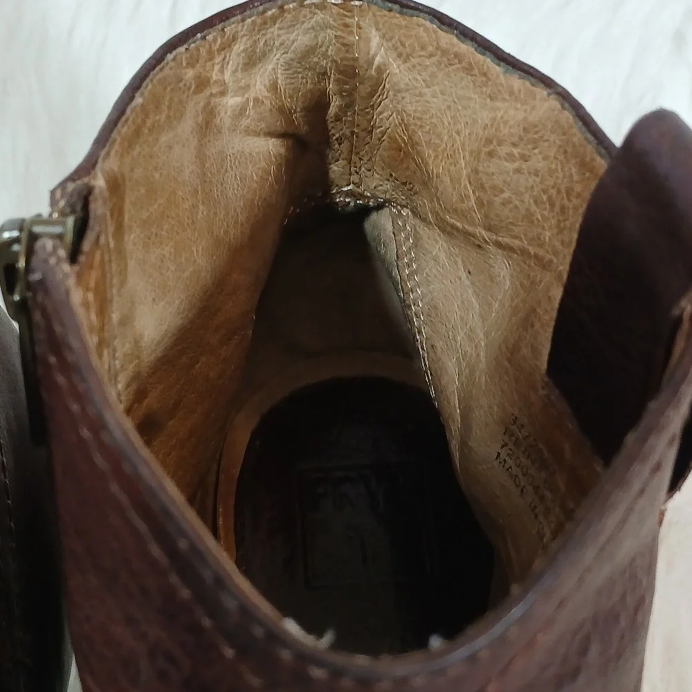 Frye Rich Brown Leather Ankle Booties Women's Sz 8.5 - Picture 12 of 12